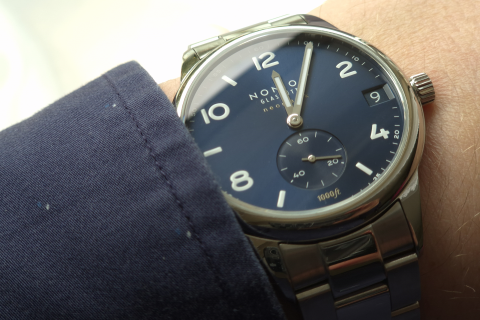 Nomos Club Neomatik 42 Blue Ref. 782 – nowoczesny modernizm z Glashütte - zdjecie nr 2