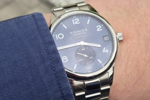 Nomos Club Neomatik 42 Blue Ref. 782 – nowoczesny modernizm z Glashütte - zdjecie nr 5