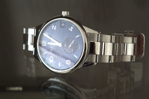Nomos Club Neomatik 42 Blue Ref. 782 – nowoczesny modernizm z Glashütte - zdjecie nr 8