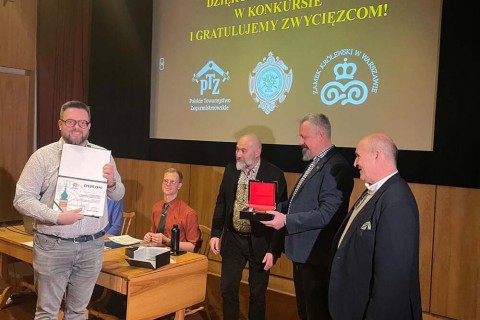 Zegarek pamiątką jubileuszu zegara Zamku Królewskiego - zdjecie nr 3